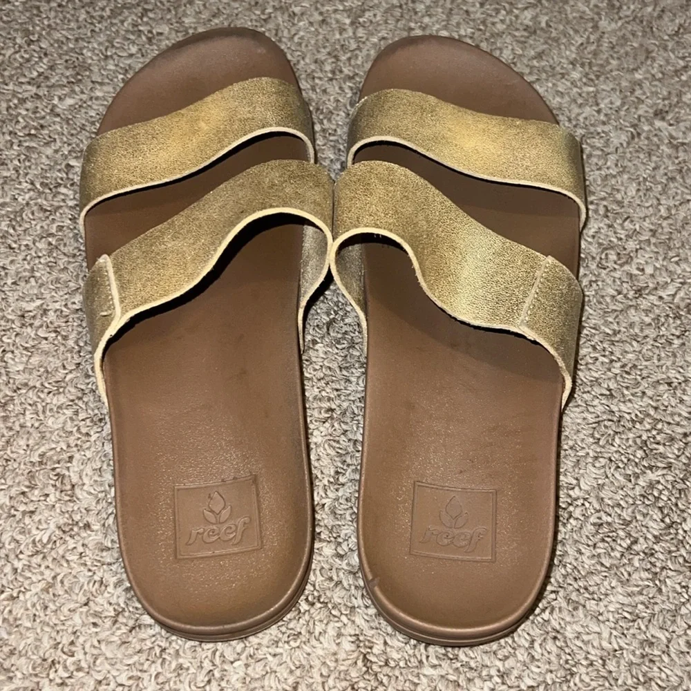 Reef Gold Metallic Tan Slide Sandals Size 8 - Picture 2 of 5
